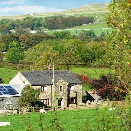 Nutstile Farm Bed And Breakfast-2